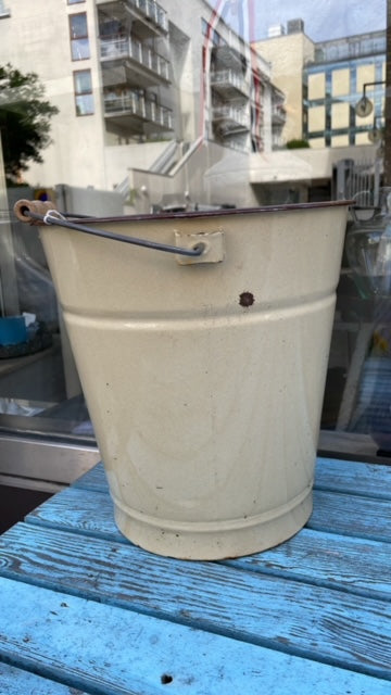 Enamel Bucket - Cream #7