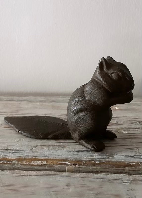 Cast Iron Beaver Doorstop - Vintage - Bon Ton goods