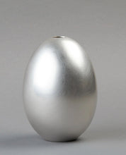 Load image into Gallery viewer, EGG VASE - Bon Ton goods
