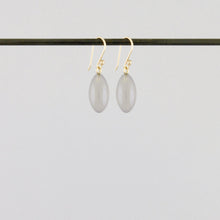 Load image into Gallery viewer, Grey Agate Berries - Bon Ton goods
