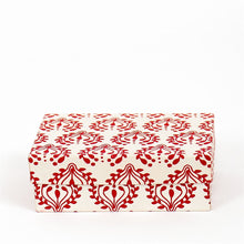 Load image into Gallery viewer, Spirit Garland - White and Red - Bon Ton goods
