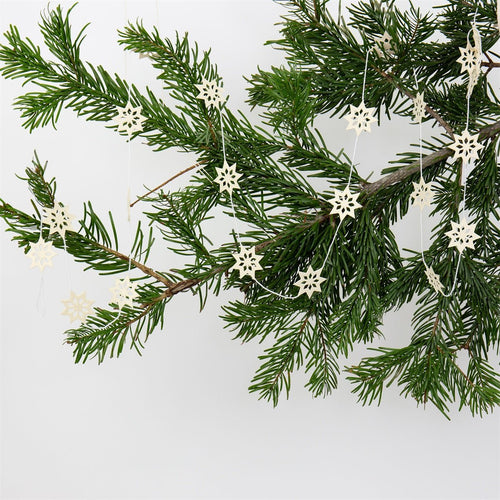 Stella Star Garland, Natural - Bon Ton goods