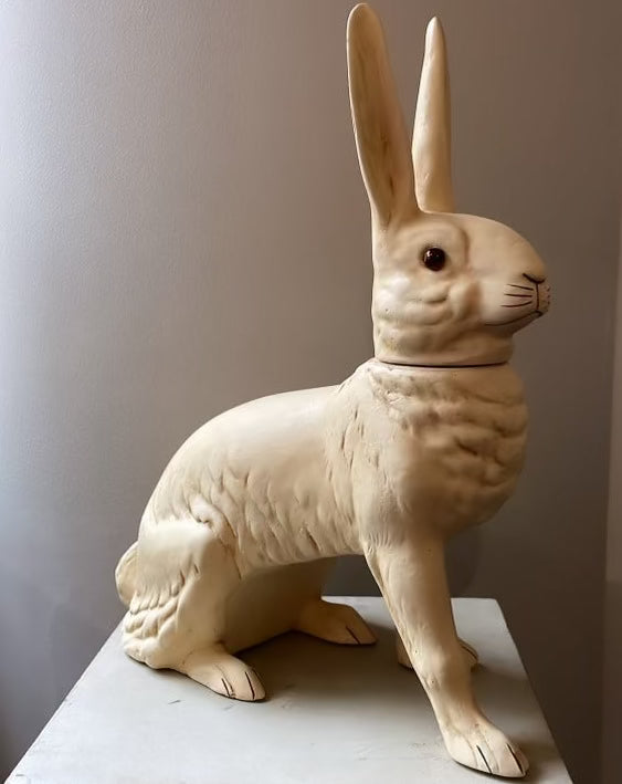 Creamy White Giant Bunny - Ino Schaller