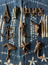 Load image into Gallery viewer, Cast Iron Hook Starfish - Vintage
